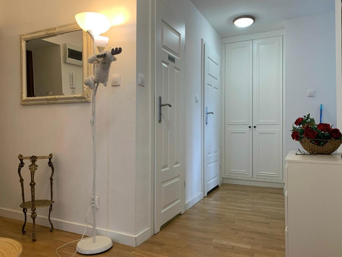 Comfortable And Cosy Apartment 3 Beds-City Center Варшава Экстерьер фото